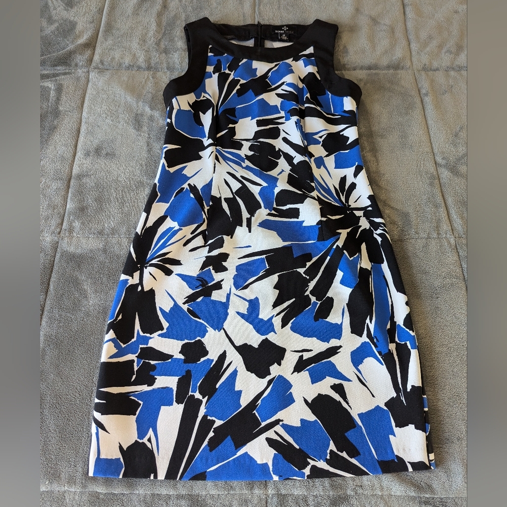 Ronni Nicole Blue White Black dress 4P